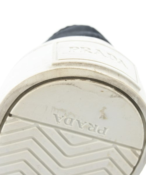 PRADA รองเท้าผ้าใบ