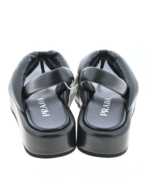PRADA รองเท้าแตะ