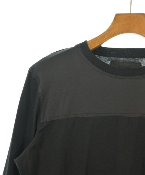 PRADA เสื้อยืด/เสื้อท็อปส์