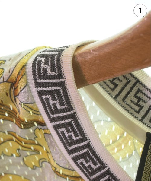 FENDI เสื้อยืด/เสื้อท็อปส์