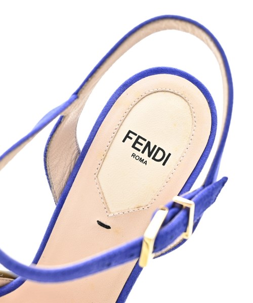 FENDI รองเท้าแตะ