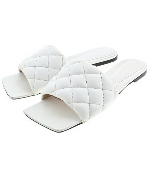 BOTTEGA VENETA รองเท้าแตะ