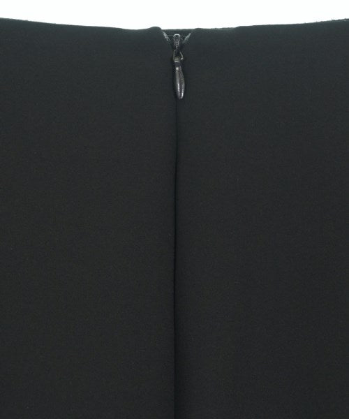 GIORGIO ARMANI กระโปรงยาวถึงเข่า