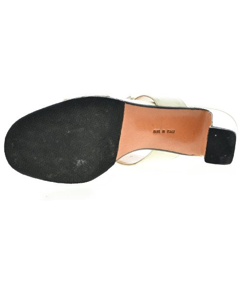 Salvatore Ferragamo รองเท้าแตะ