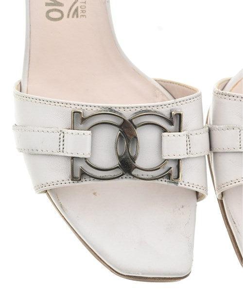 Salvatore Ferragamo รองเท้าแตะ