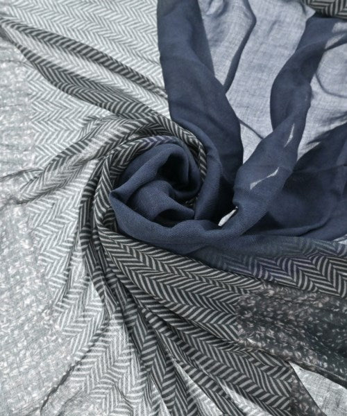 ARMANI COLLEZIONI ผ้าคลุมไหล่