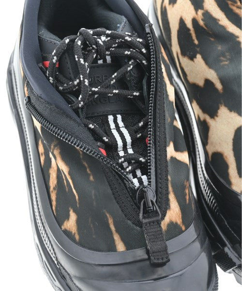 BURBERRY รองเท้าผ้าใบ