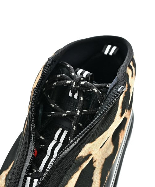 BURBERRY รองเท้าผ้าใบ