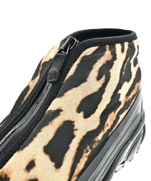 BURBERRY รองเท้าผ้าใบ