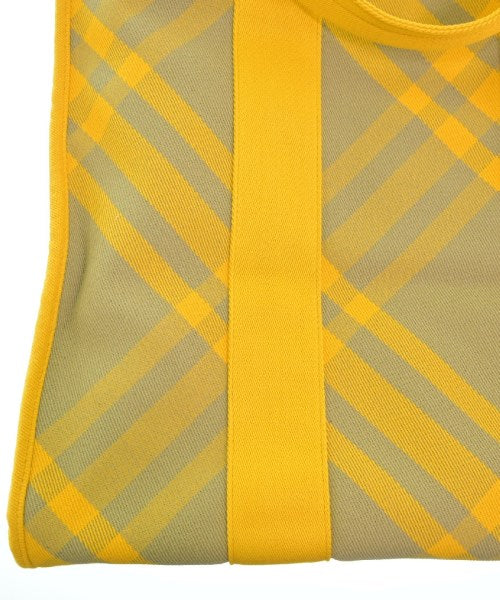 BURBERRY กระเป๋าถือขนาดใหญ่