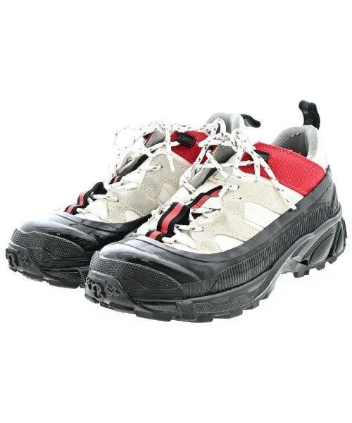 BURBERRY รองเท้าผ้าใบ