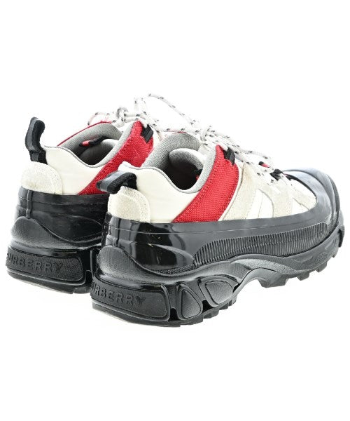 BURBERRY รองเท้าผ้าใบ