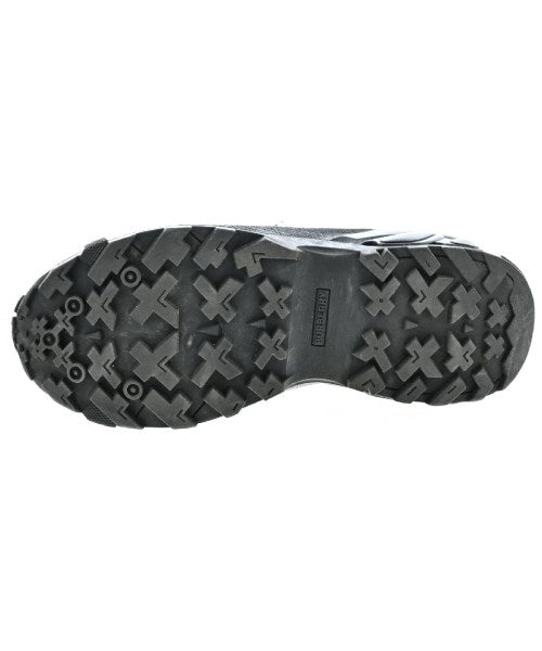 BURBERRY รองเท้าผ้าใบ