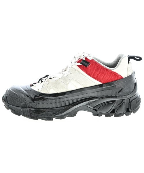 BURBERRY รองเท้าผ้าใบ