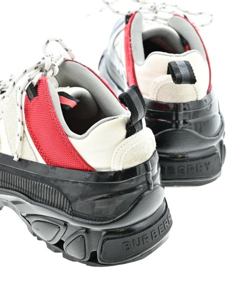 BURBERRY รองเท้าผ้าใบ