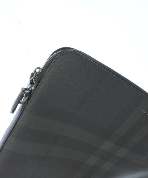 BURBERRY คลัตช์