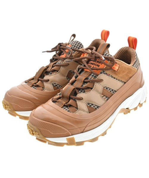 BURBERRY รองเท้าผ้าใบ