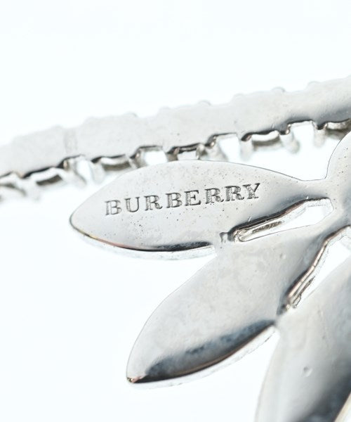 BURBERRY เข็มกลัด/ดอกไม้ติดเสื้อ