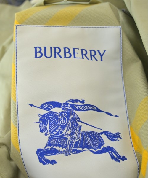 BURBERRY เสื้อกันฝน
