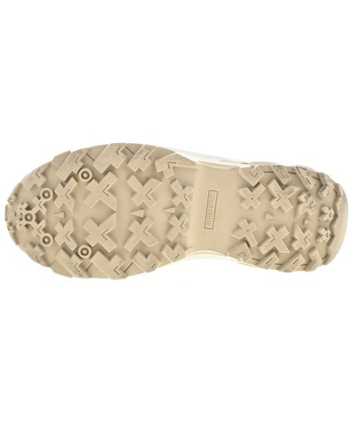 BURBERRY รองเท้าผ้าใบ