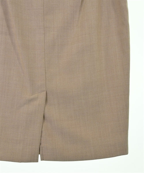 Max Mara กระโปรงยาวถึงเข่า