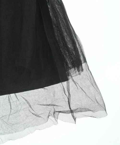 Christian Dior กระโปรงยาวถึงเข่า