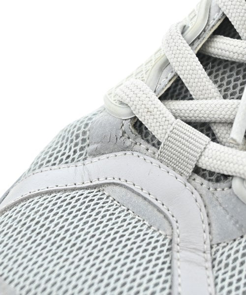 Christian Dior รองเท้าผ้าใบ