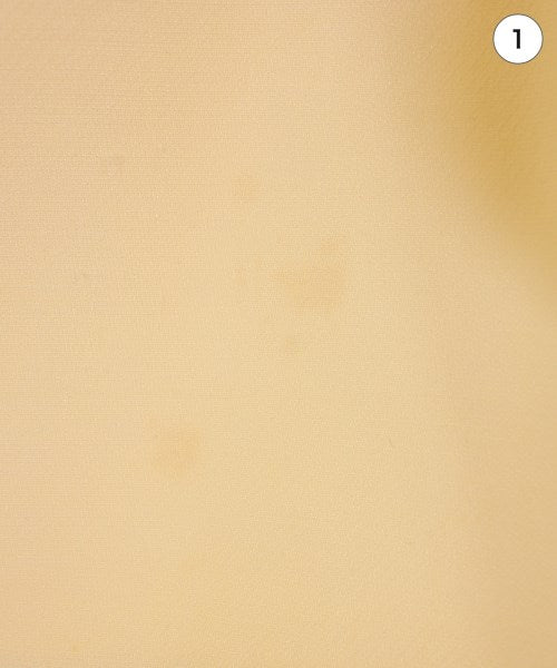 Christian Dior กระโปรงยาวถึงเข่า