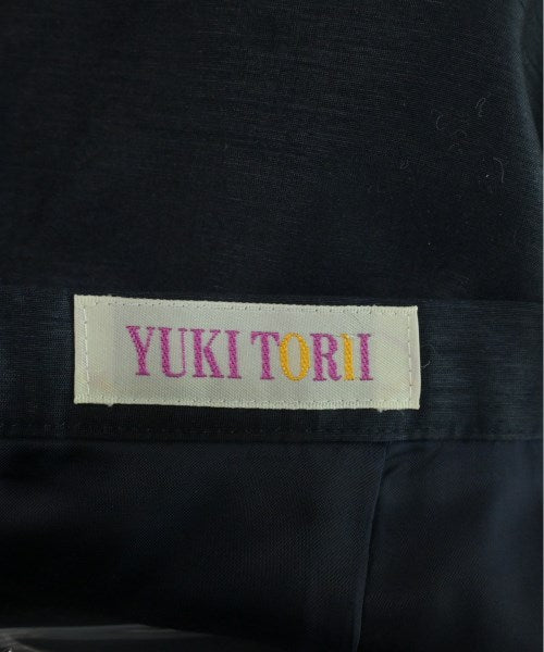 YUKI TORII กระโปรงยาวถึงเข่า