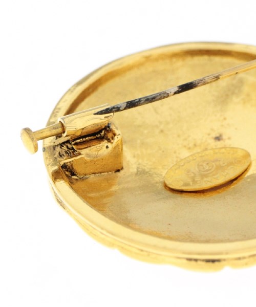 CHANEL เข็มกลัด/ดอกไม้ติดเสื้อ