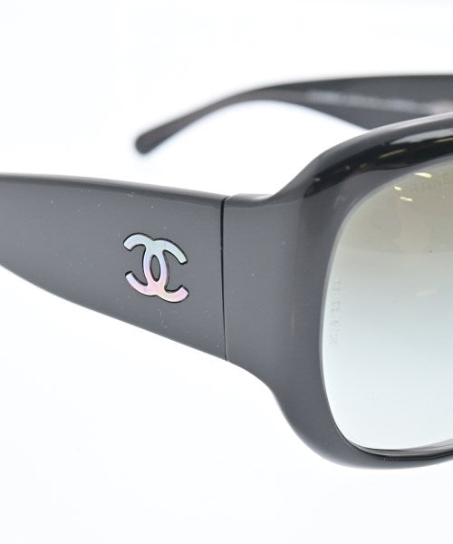 CHANEL แว่นกันแดด