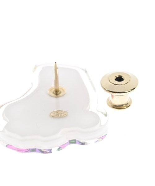 CHANEL เข็มกลัด/ดอกไม้ติดเสื้อ