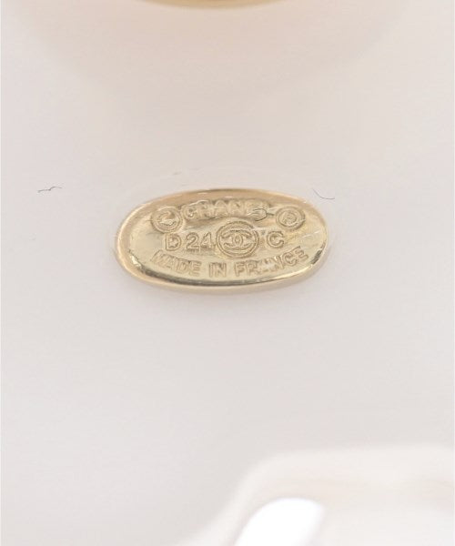 CHANEL เข็มกลัด/ดอกไม้ติดเสื้อ