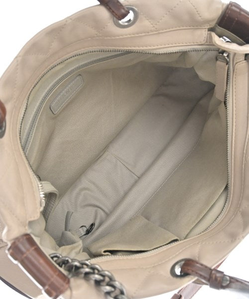 CHANEL กระเป๋าถือ