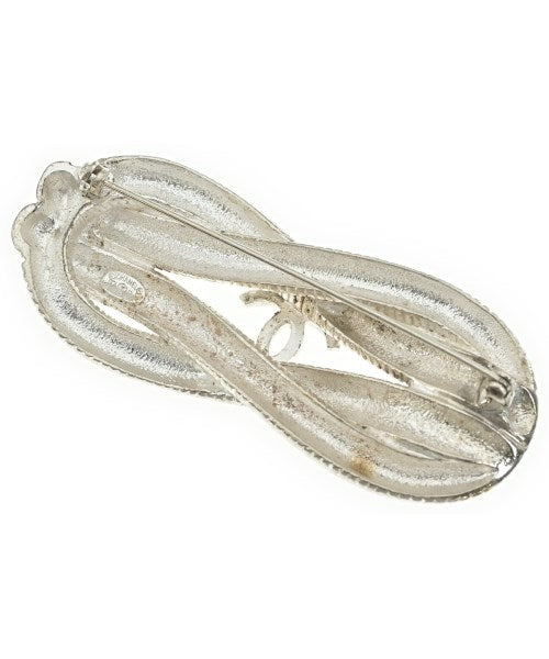 CHANEL เข็มกลัด/ดอกไม้ติดเสื้อ