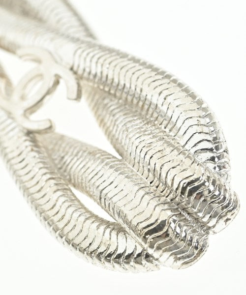 CHANEL เข็มกลัด/ดอกไม้ติดเสื้อ