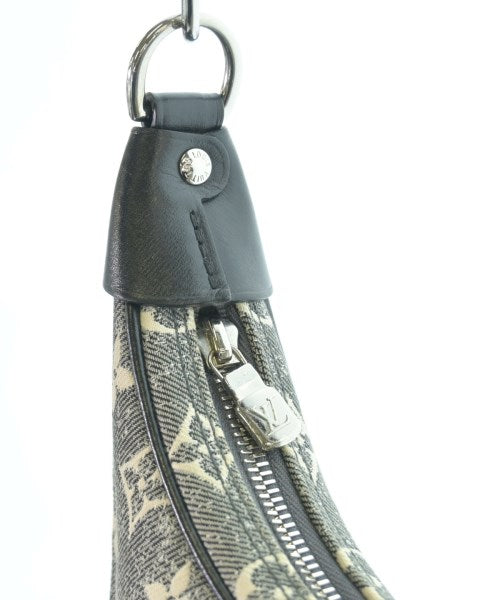 LOUIS VUITTON กระเป๋าสะพาย