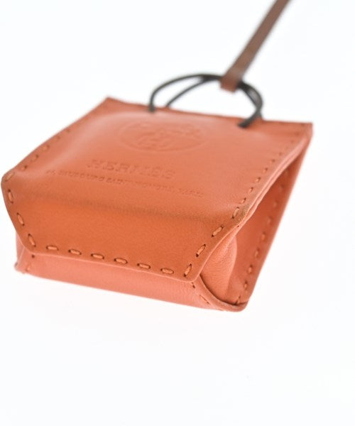 HERMES เครื่องประดับบนกระเป๋า