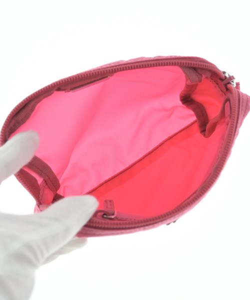 PRADA กระเป๋า