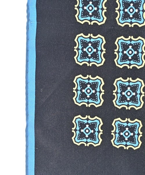 PRADA ผ้าพันคอ