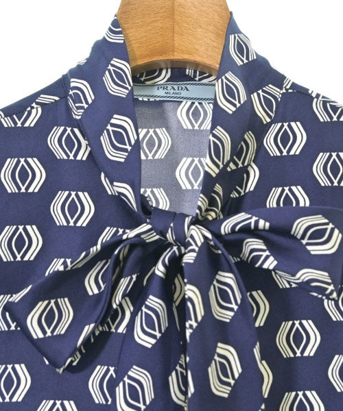 PRADA เสื้อลำลอง