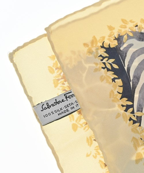 Salvatore Ferragamo ผ้าพันคอ