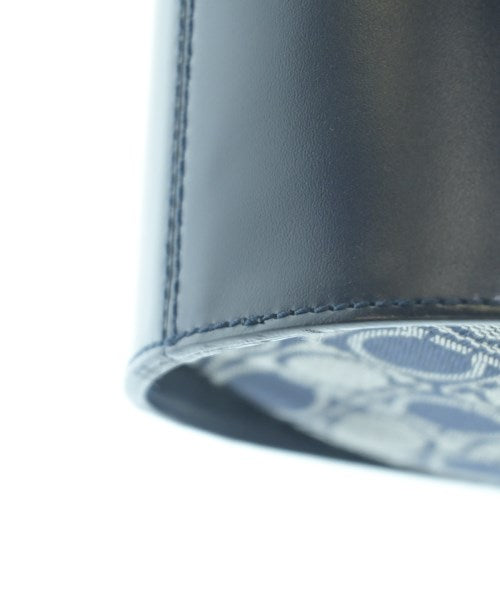 Salvatore Ferragamo กระเป๋าถือขนาดใหญ่