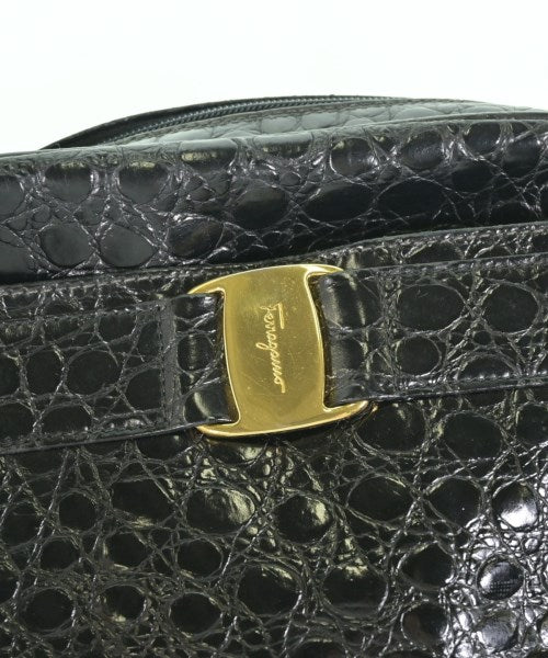 Salvatore Ferragamo กระเป๋าสะพาย