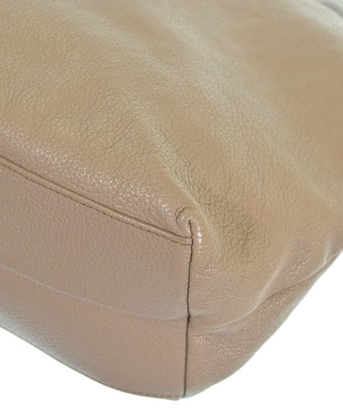 Salvatore Ferragamo กระเป๋าสะพาย