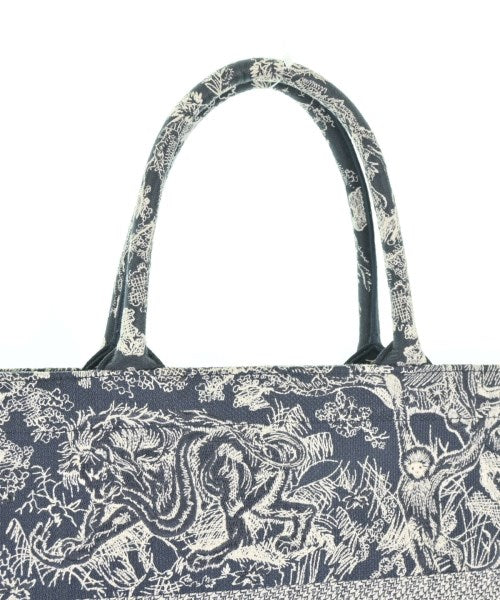 Christian Dior กระเป๋าถือขนาดใหญ่