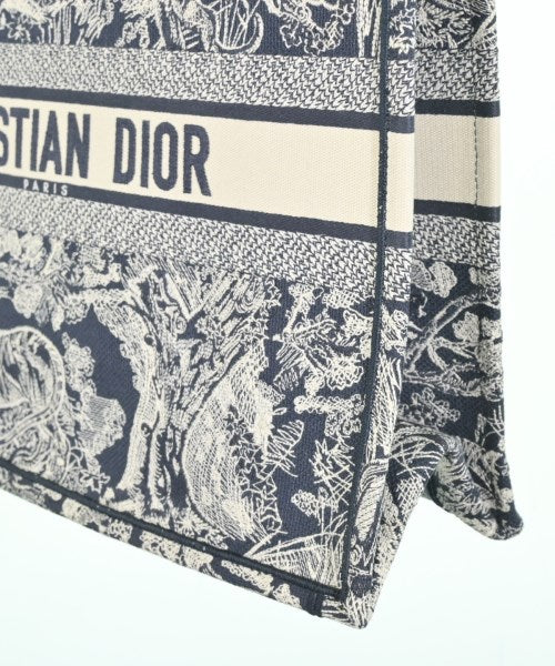 Christian Dior กระเป๋าถือขนาดใหญ่