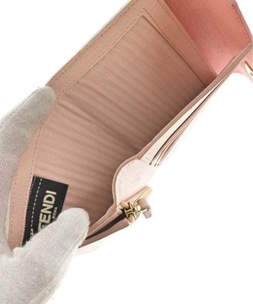 FENDI กระเป๋าสตางค์/กระเป๋าใส่เหรียญ