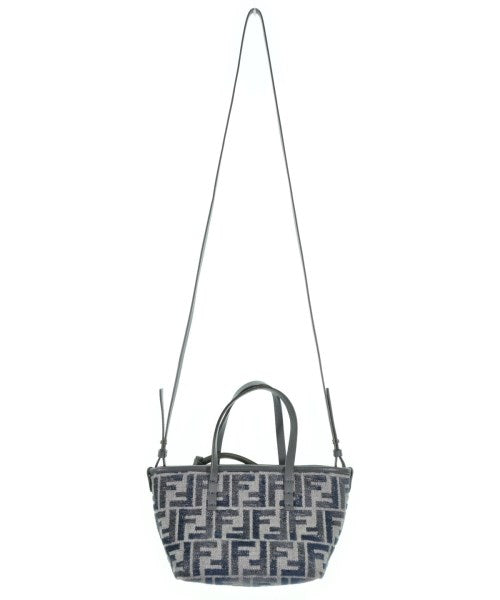 FENDI กระเป๋าสะพาย