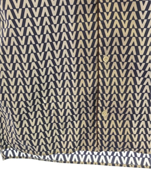 VALENTINO เสื้อลำลอง